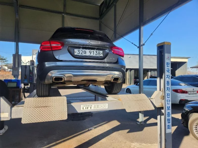 Mercedes-Benz GLA-Class