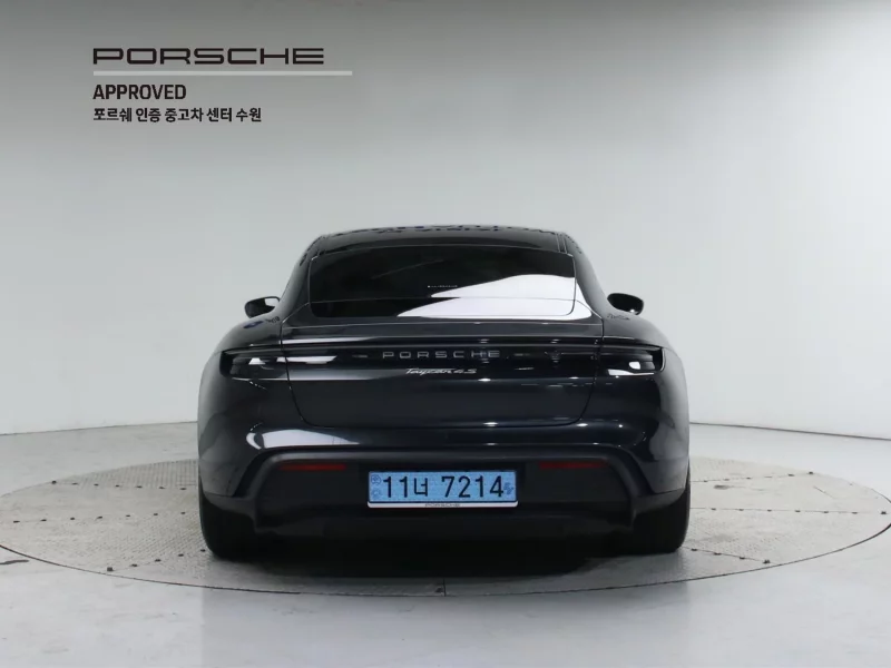 Porsche TAYCAN