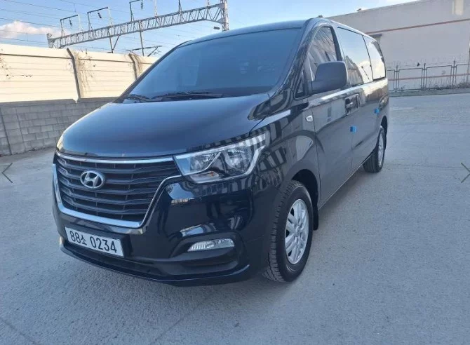 Hyundai Starex