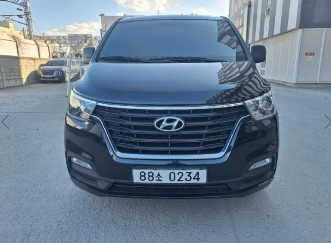Hyundai Starex