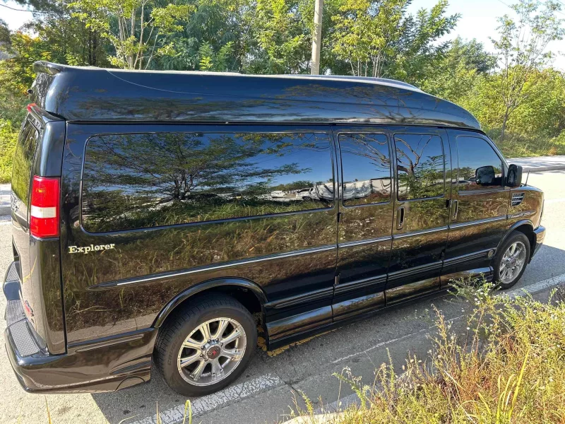 Chevrolet Express Van