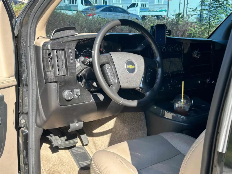 Chevrolet Express Van