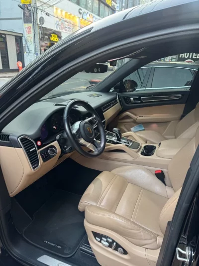 Porsche CAYENNE