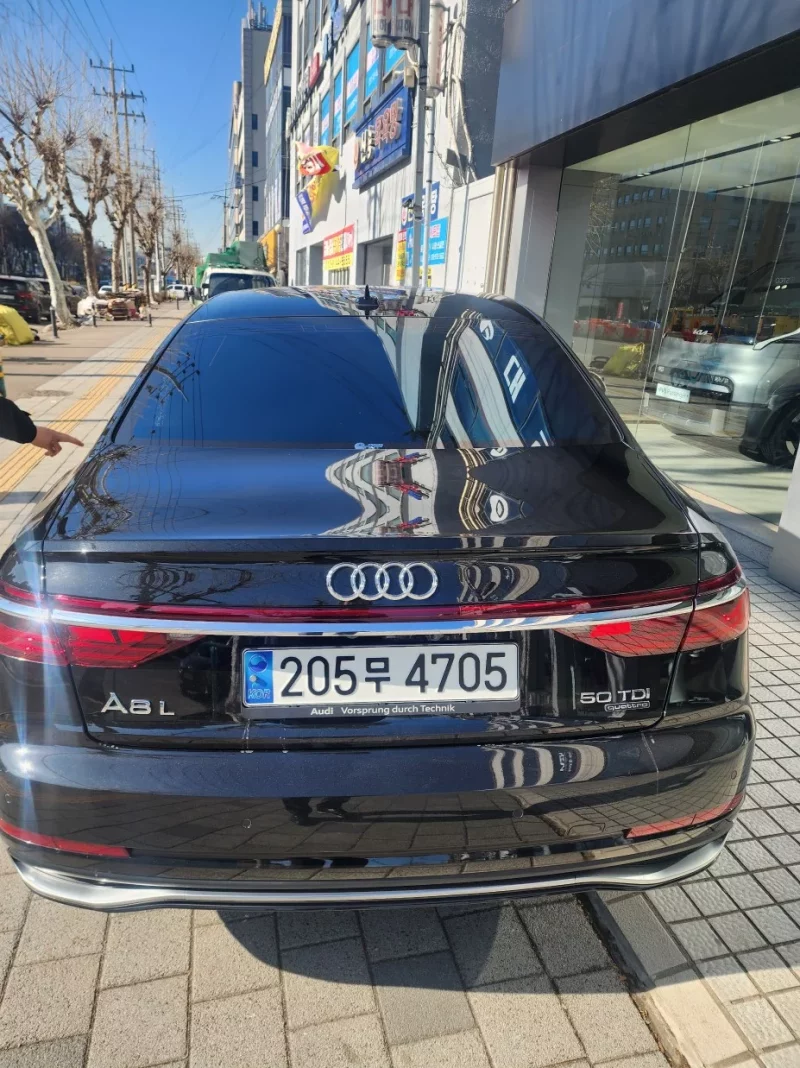 Audi A8