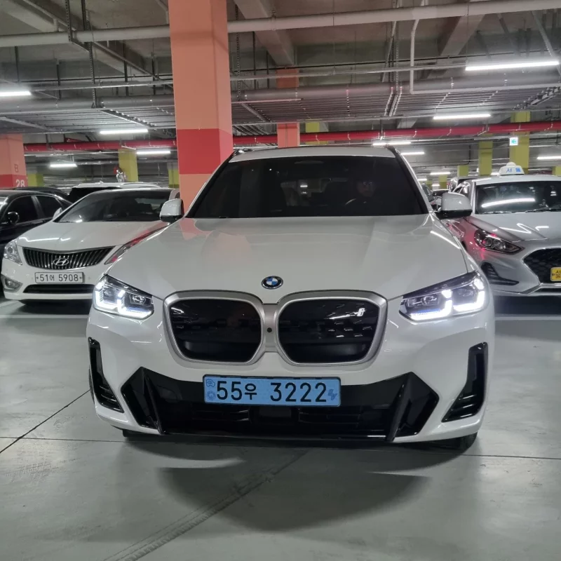 BMW iX3