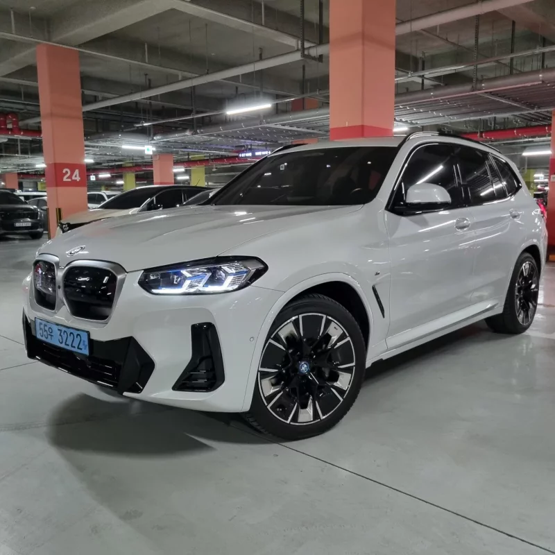 BMW iX3