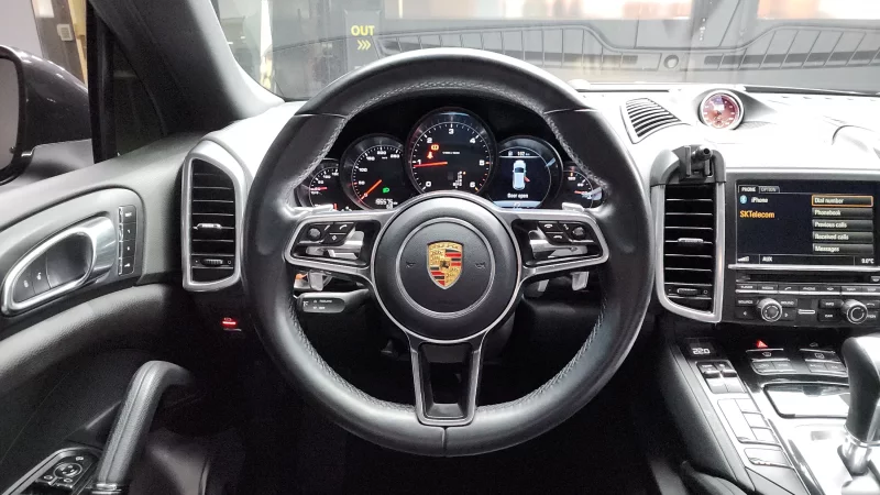 Porsche CAYENNE