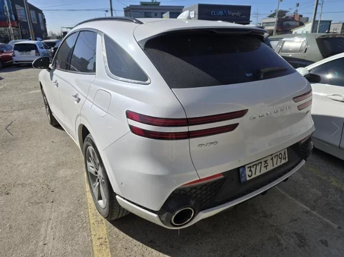 Genesis GV70