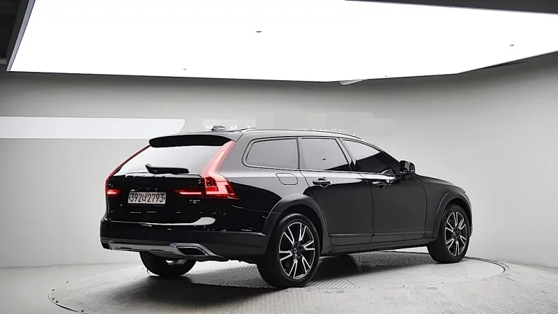 Volvo V90