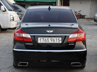 Hyundai Genesis