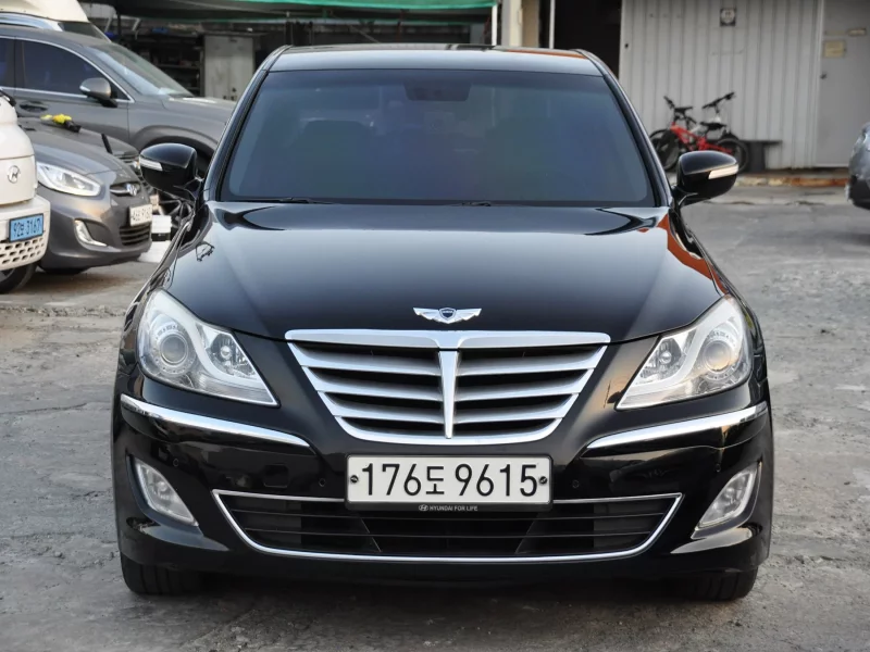 Hyundai Genesis