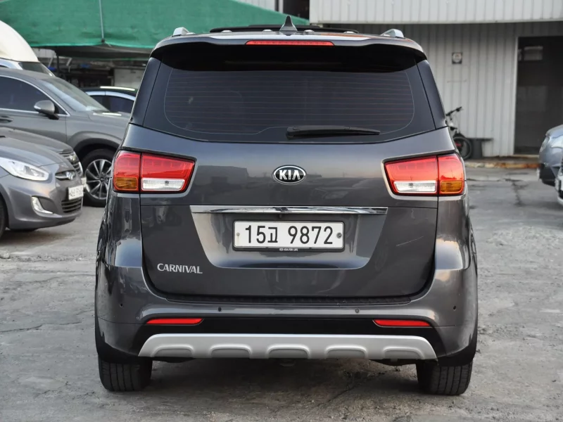 Kia Carnival