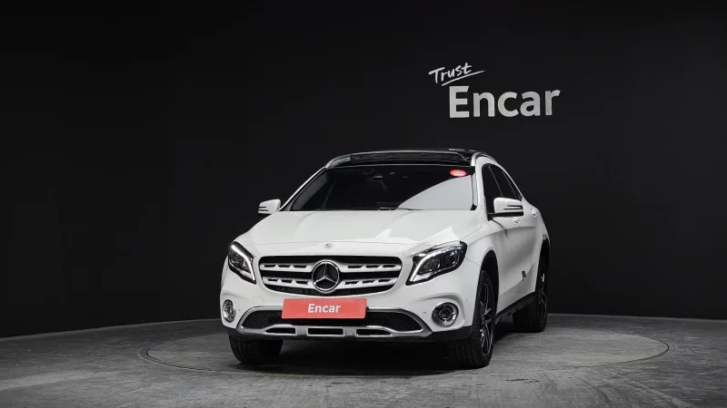 Mercedes-Benz GLA-Class