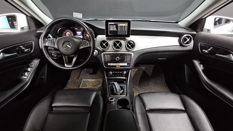 Mercedes-Benz GLA-Class
