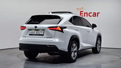 Lexus NX300h