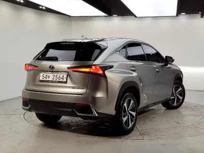 Lexus NX300h