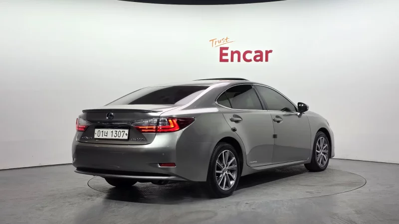Lexus ES300h