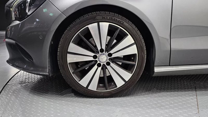 Mercedes-Benz CLA-Class