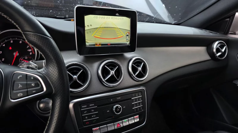 Mercedes-Benz CLA-Class