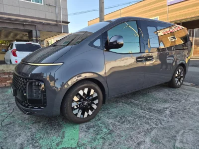 Hyundai Staria