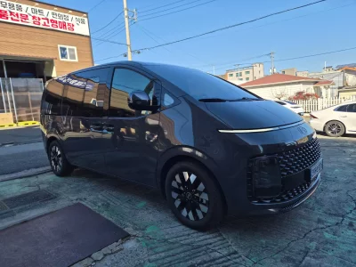 Hyundai Staria