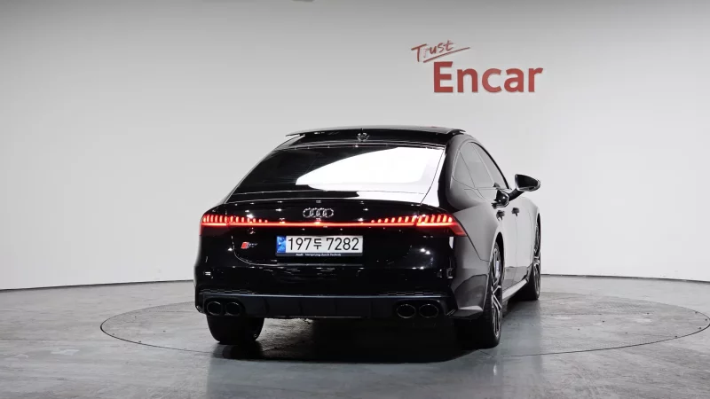 Audi S7