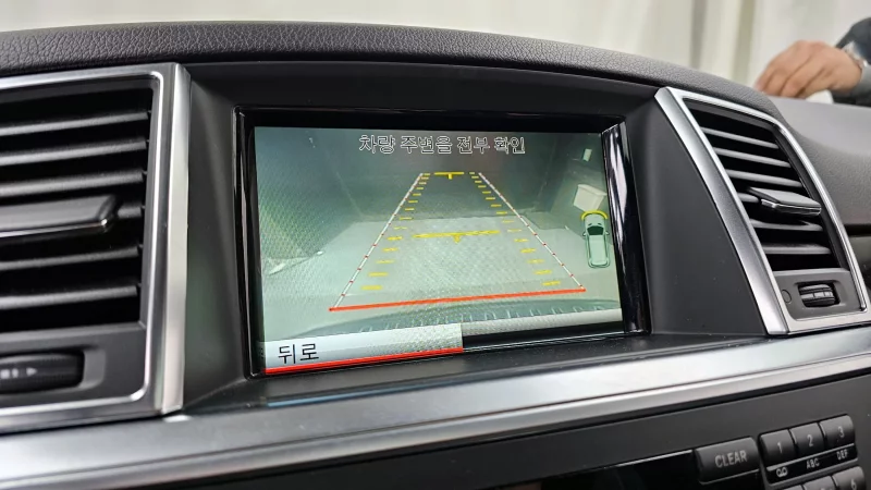 Mercedes-Benz M-class