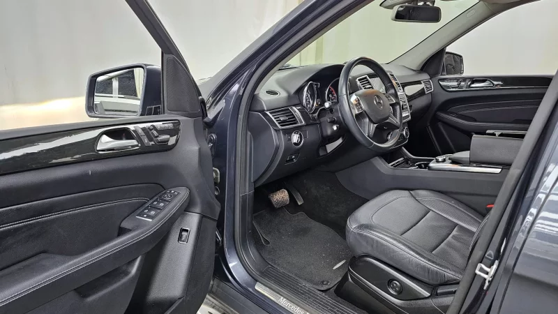 Mercedes-Benz M-class