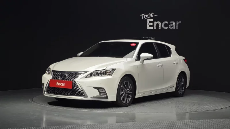 Lexus CT200h