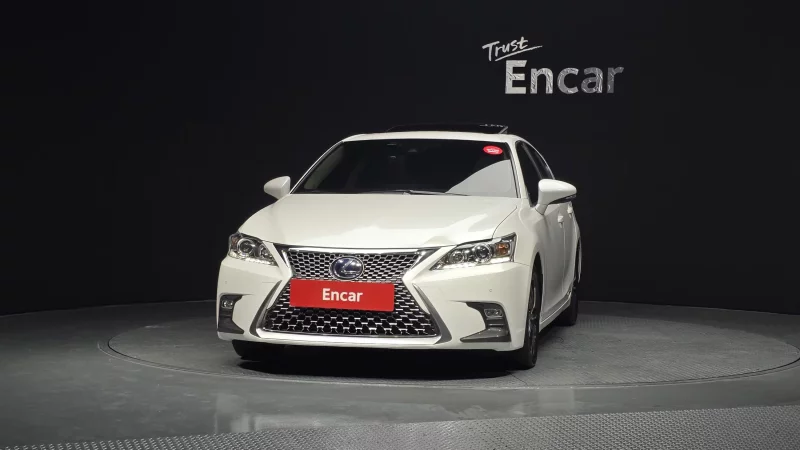 Lexus CT200h