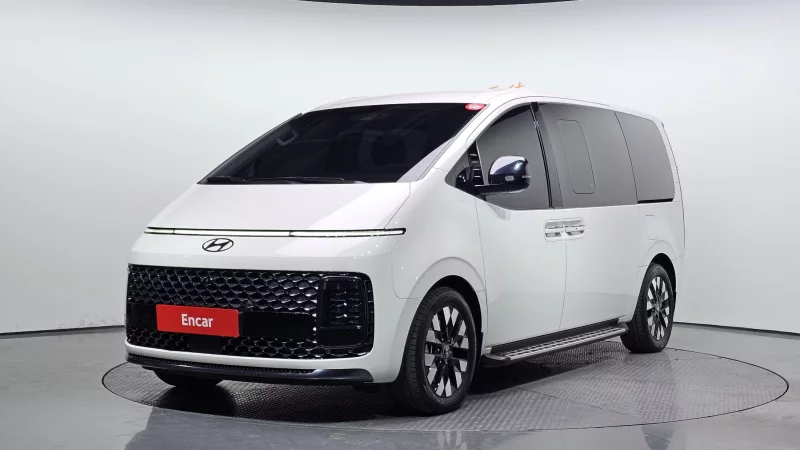Hyundai Staria
