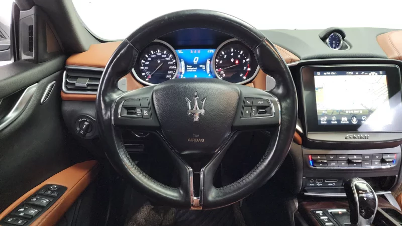 Maserati GHIBLI