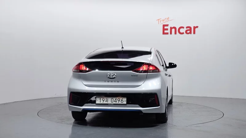 Hyundai Ioniq