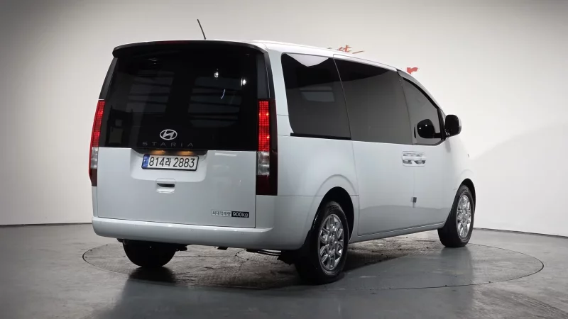 Hyundai Staria