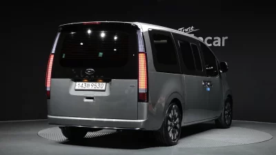 Hyundai Staria