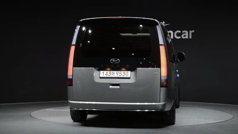 Hyundai Staria