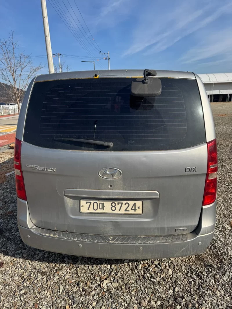 Hyundai Starex