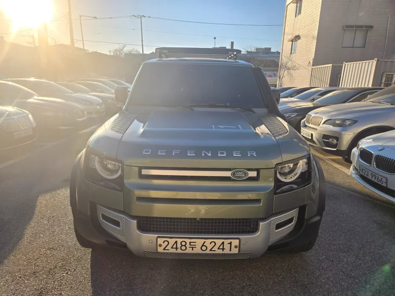 Land Rover DEFENDER