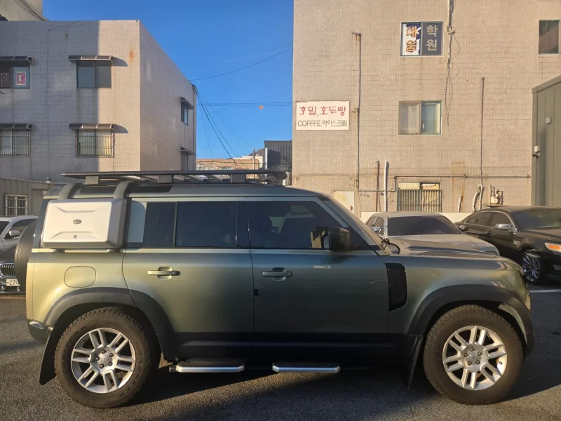 Land Rover DEFENDER