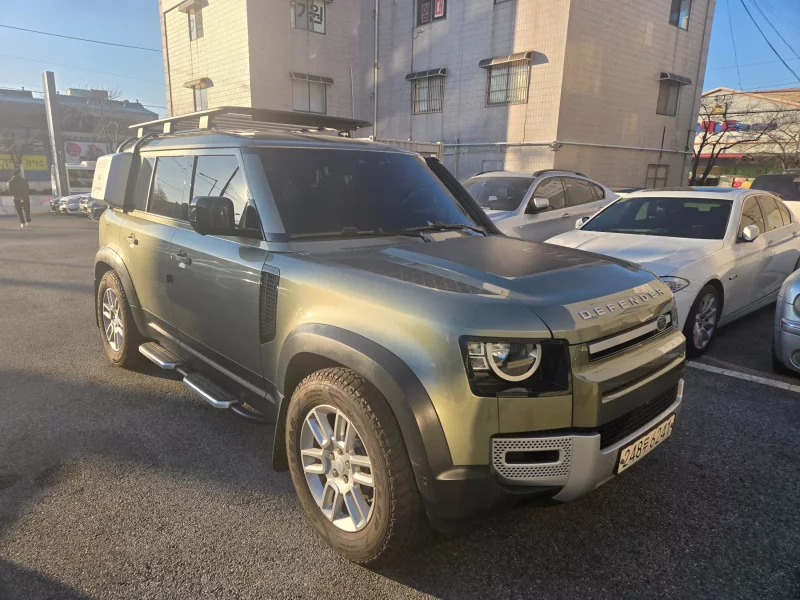 Land Rover DEFENDER