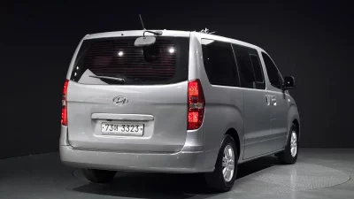 Hyundai Starex