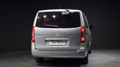 Hyundai Starex