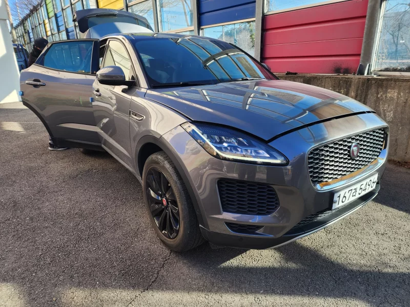 Jaguar E-PACE