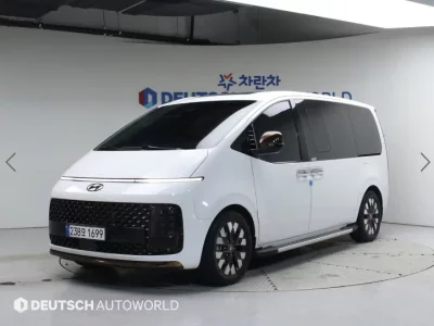 Hyundai Staria