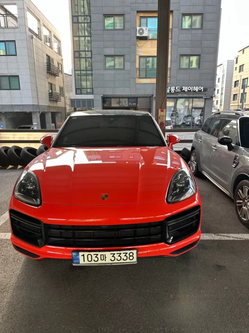Porsche CAYENNE