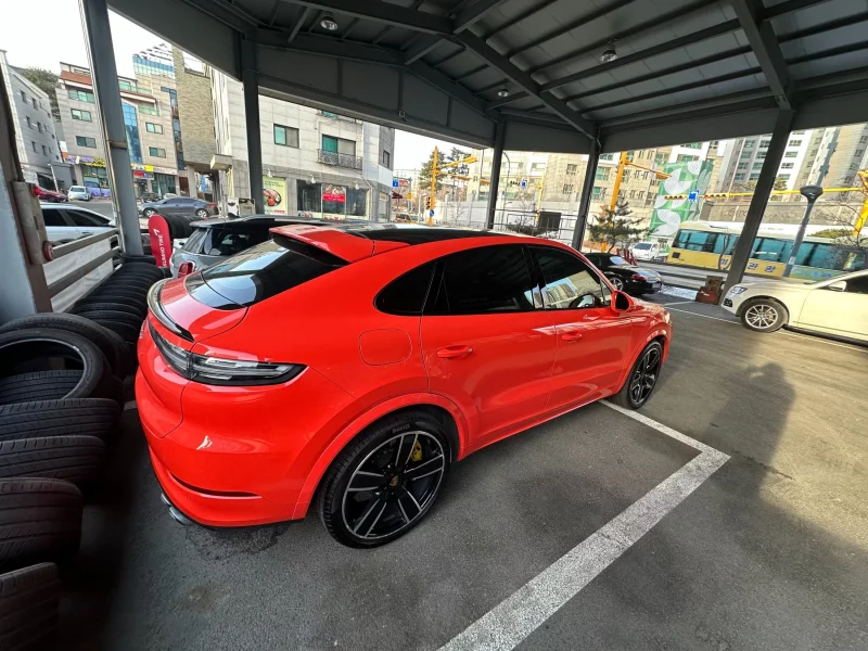 Porsche CAYENNE
