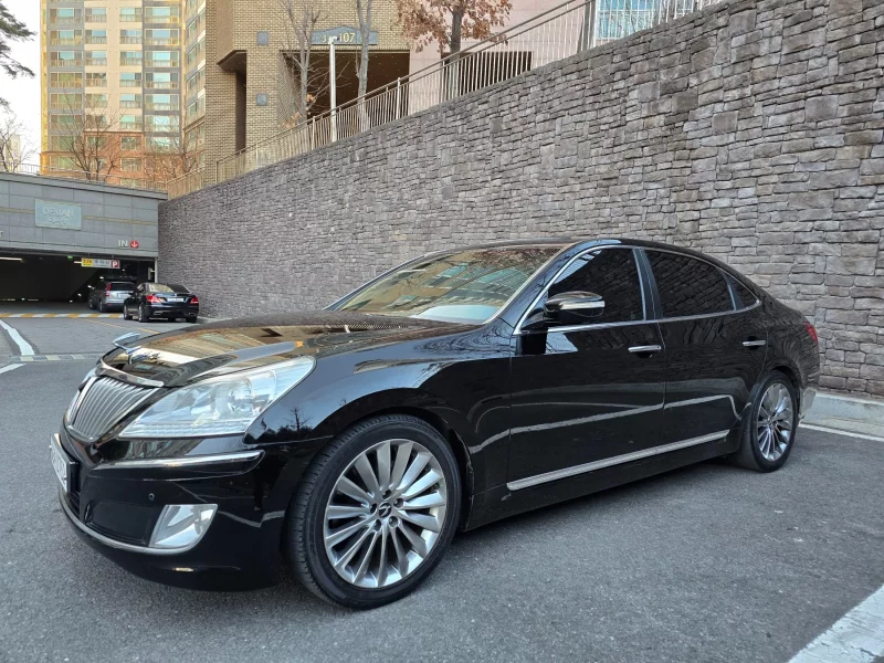Hyundai Equus