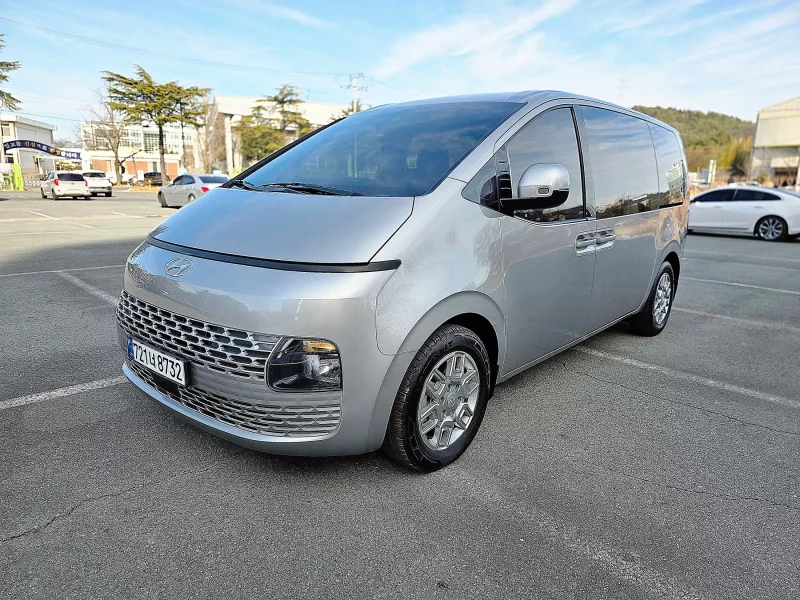 Hyundai Staria