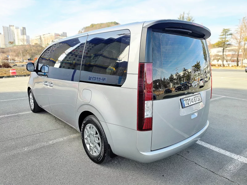 Hyundai Staria