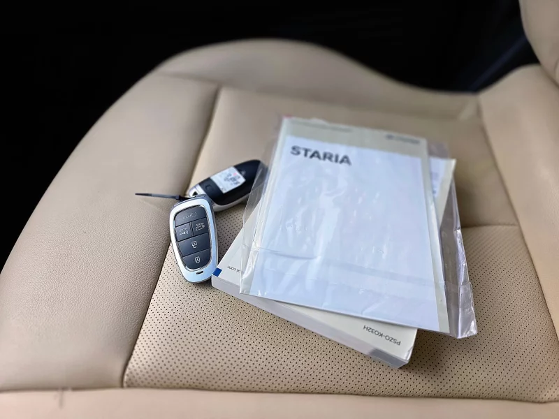 Hyundai Staria